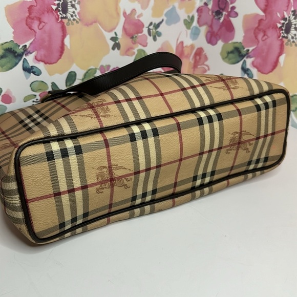 💯Authentic  BURBERRY HAYMARKET CHECK TOTE BAG LEATHER  HANDBAGS WOMEN🍀 - Picture 10 of 17